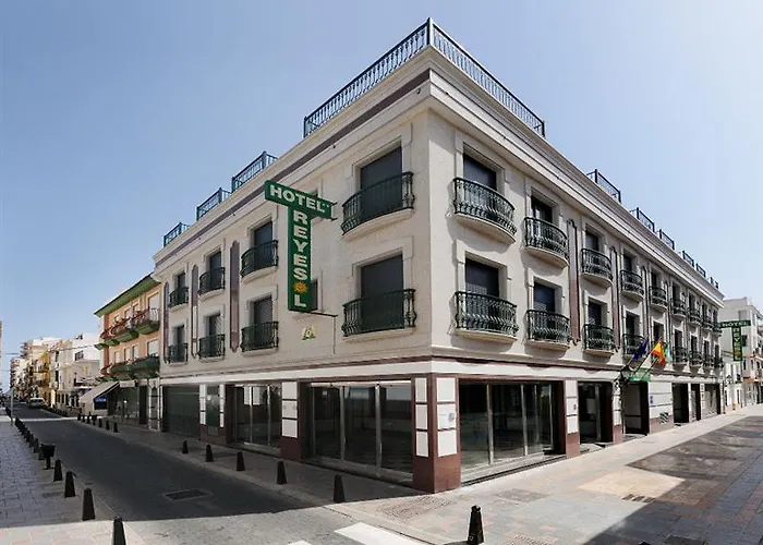 Reyesol Hotel 2*