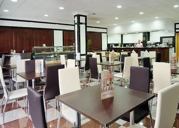 Reyesol Hotel 2*