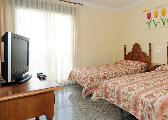 Hotel Reyesol 2*